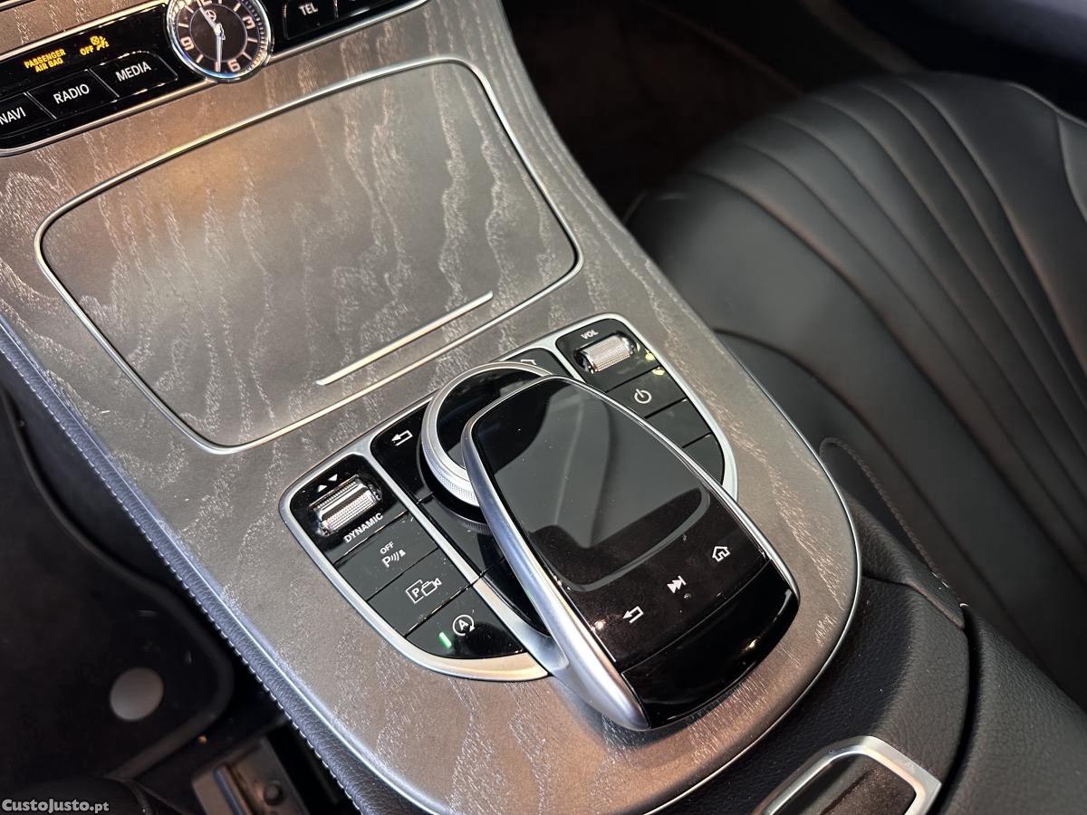 Mercedes-Benz CLS 400 400 D 4Matic — fotografia 3