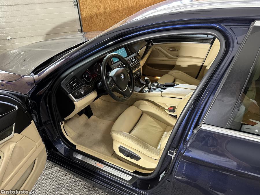 BMW 520 d Line Luxury Auto — fotografia 12
