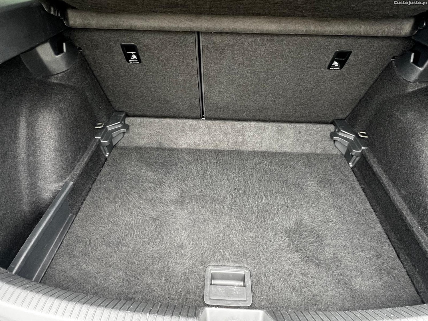 Volkswagen Taigo 1.0 TSI Urban — fotografia 10
