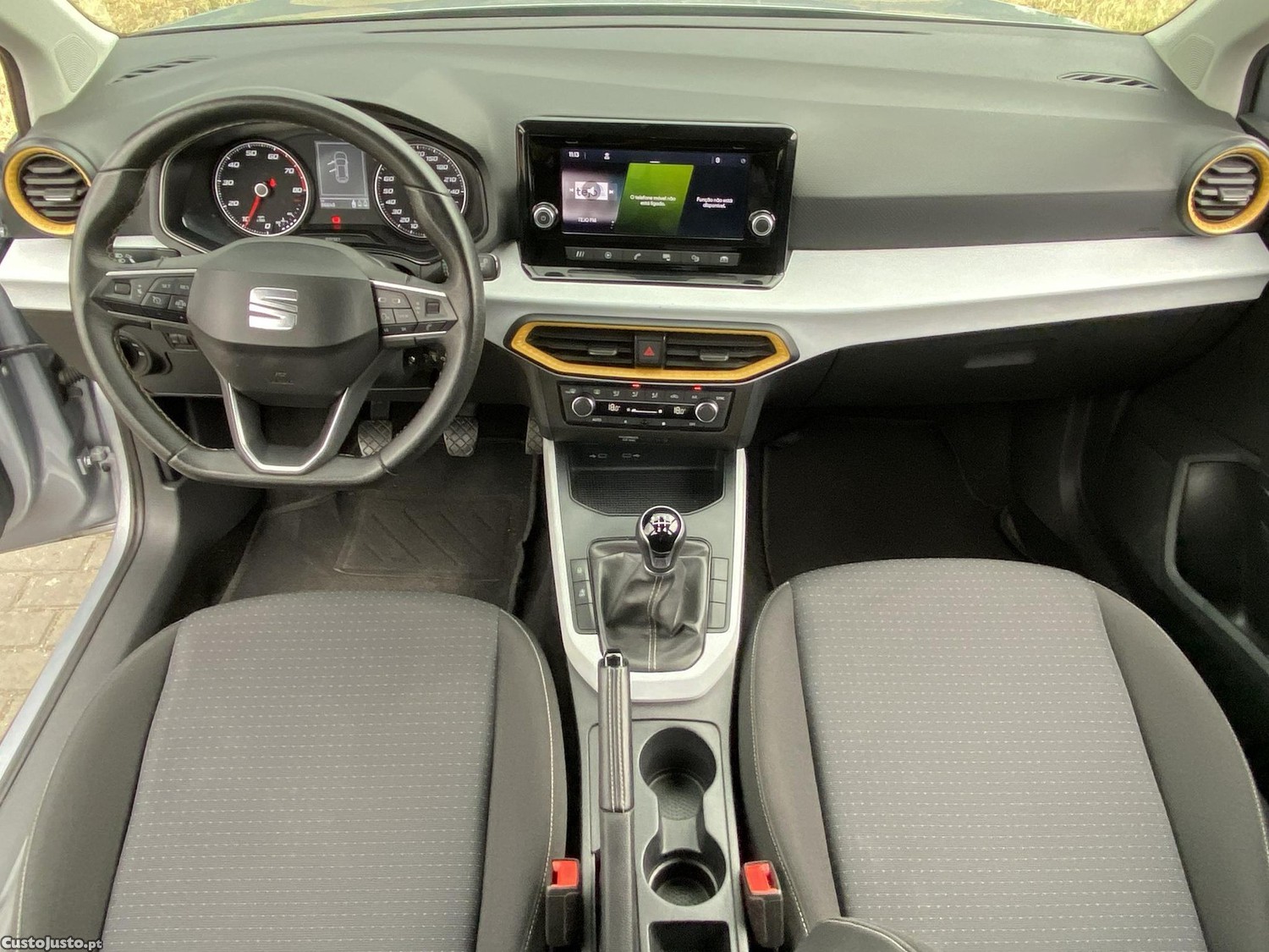 SEAT Arona 1.0 TSI Style — fotografia 4