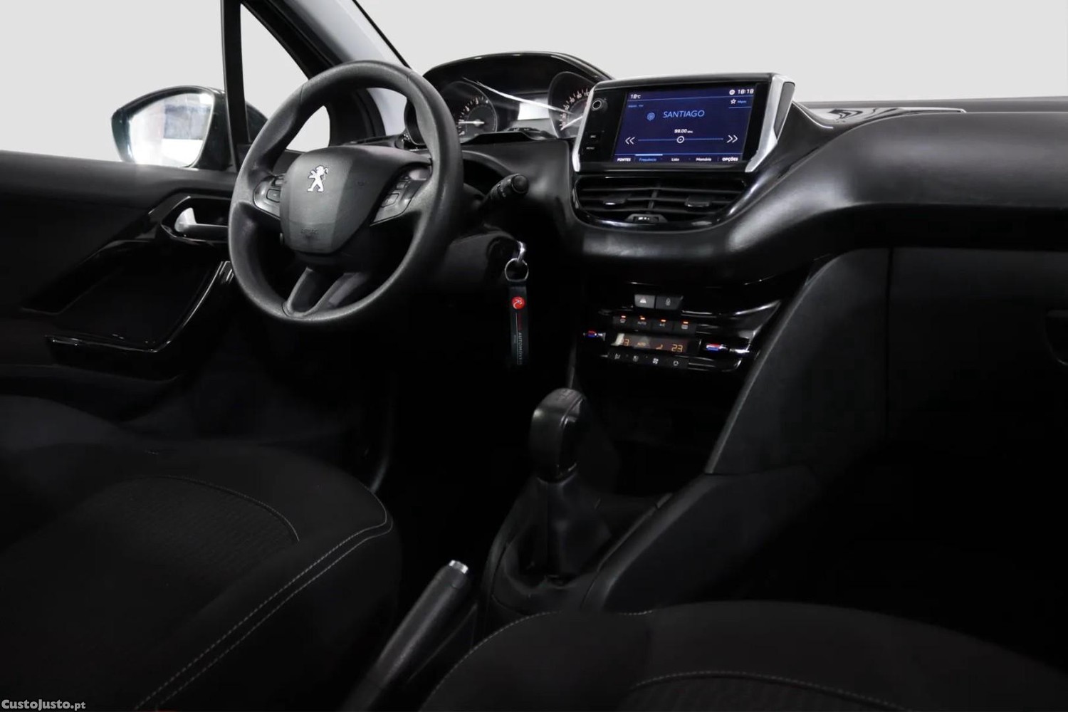 Peugeot 208 PureTech 82 Active — fotografia 12