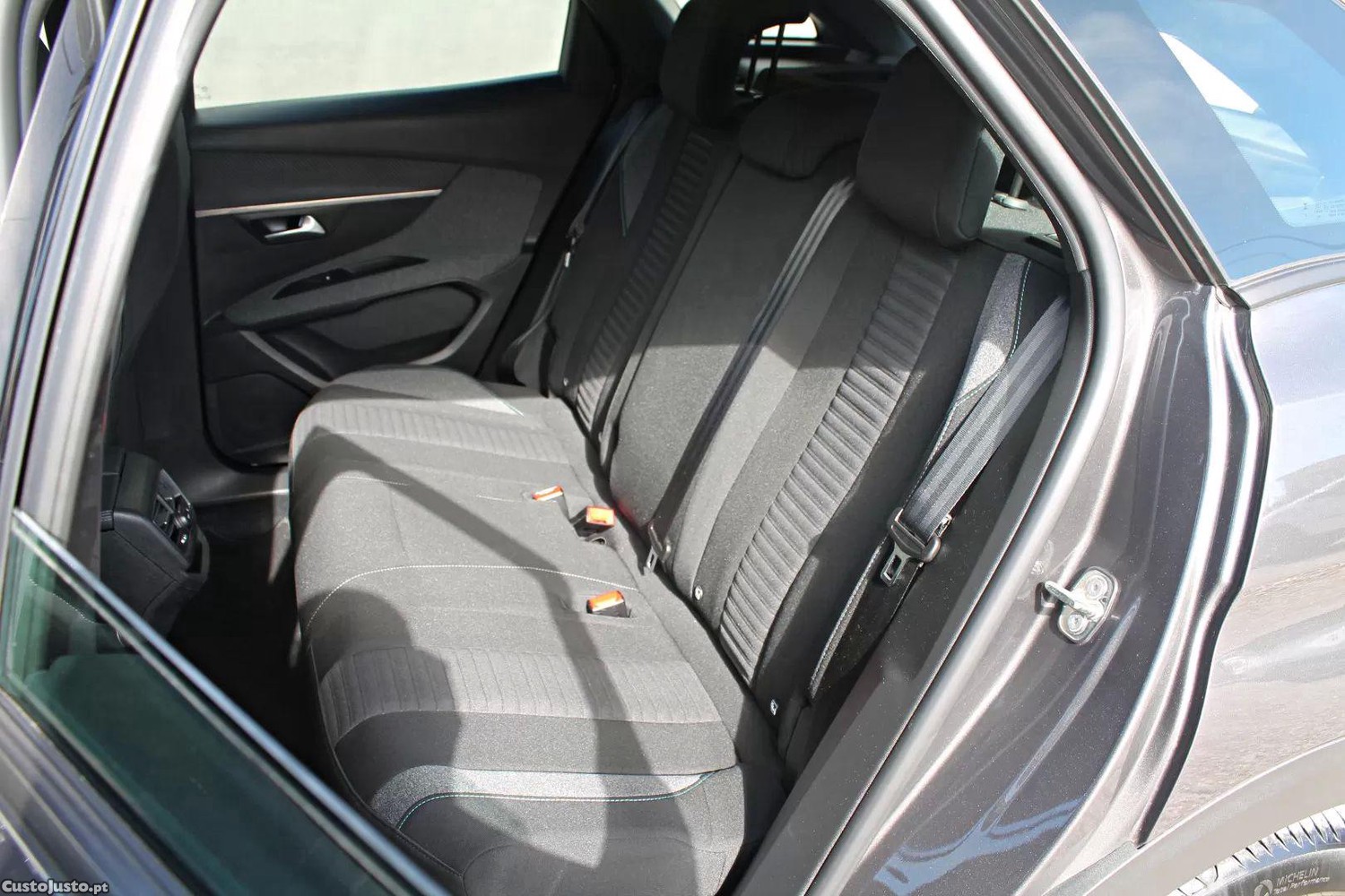 Peugeot 3008 1.6 hybrid active pack e-eat8 — fotografia 5