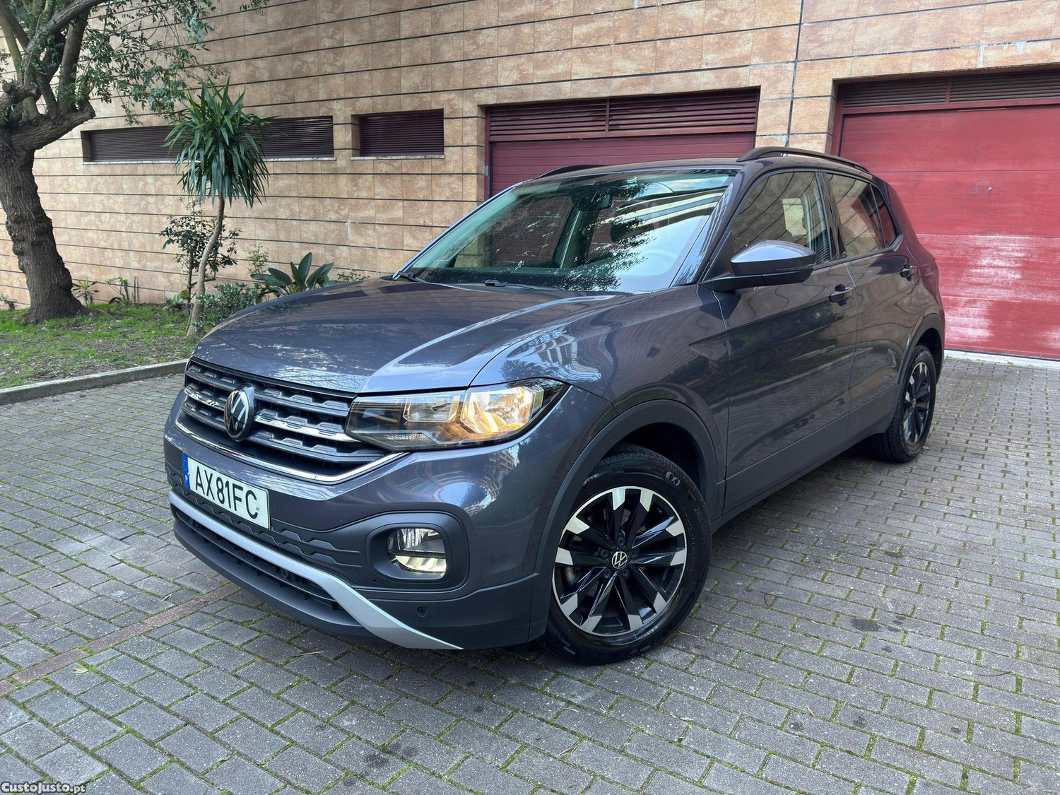 Volkswagen T-Cross 1.0 TSI — fotografia 17