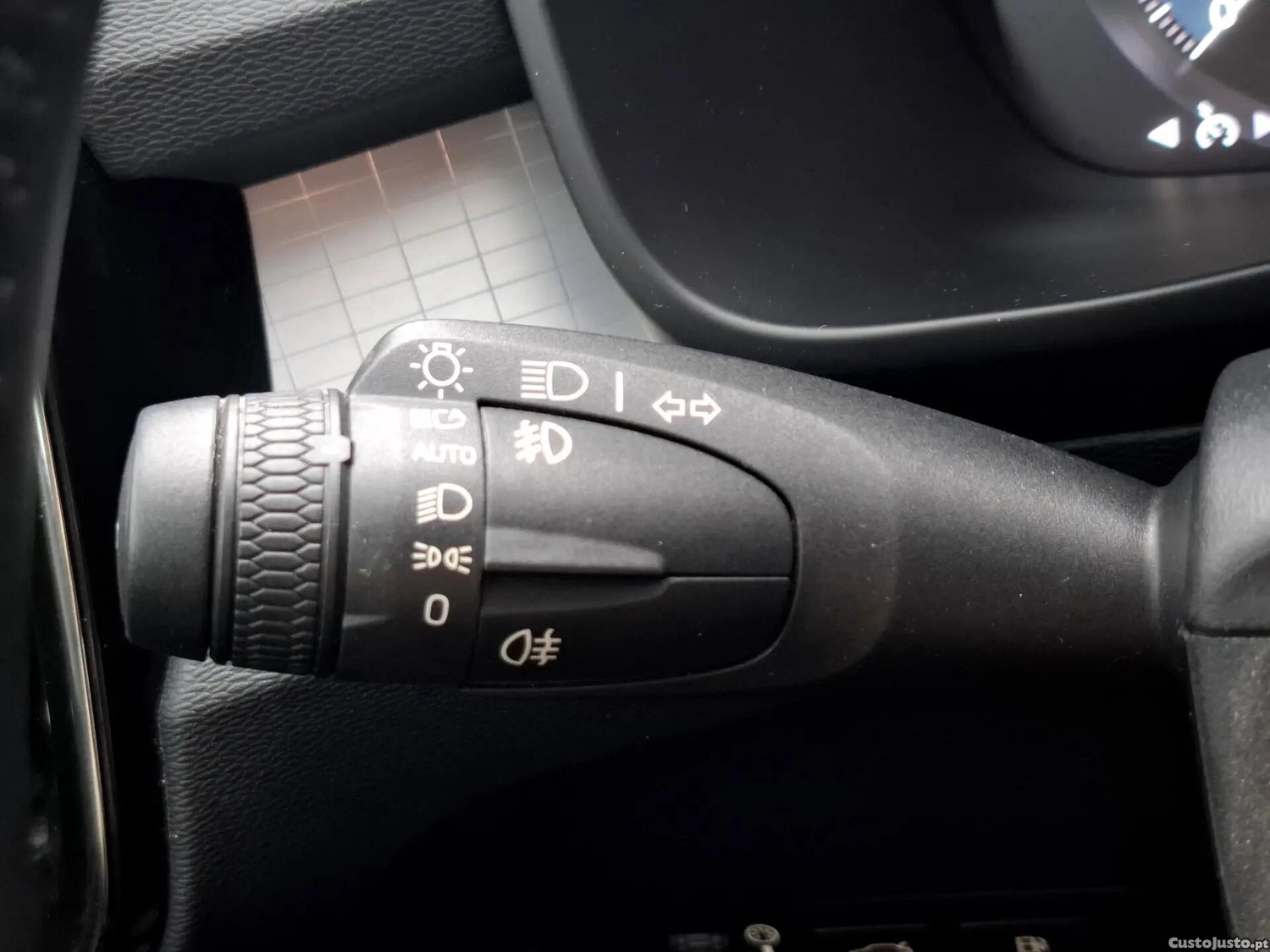 Volvo XC 40 1.5 T5 PHEV Inscription Expression — fotografia 7