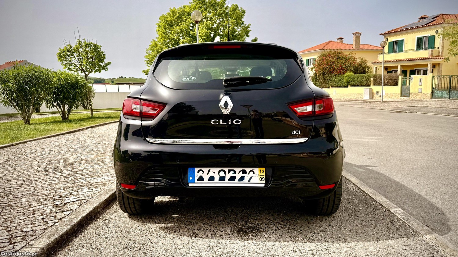 Renault Clio 1.5 Dci Dynamic S - 13 foto 2