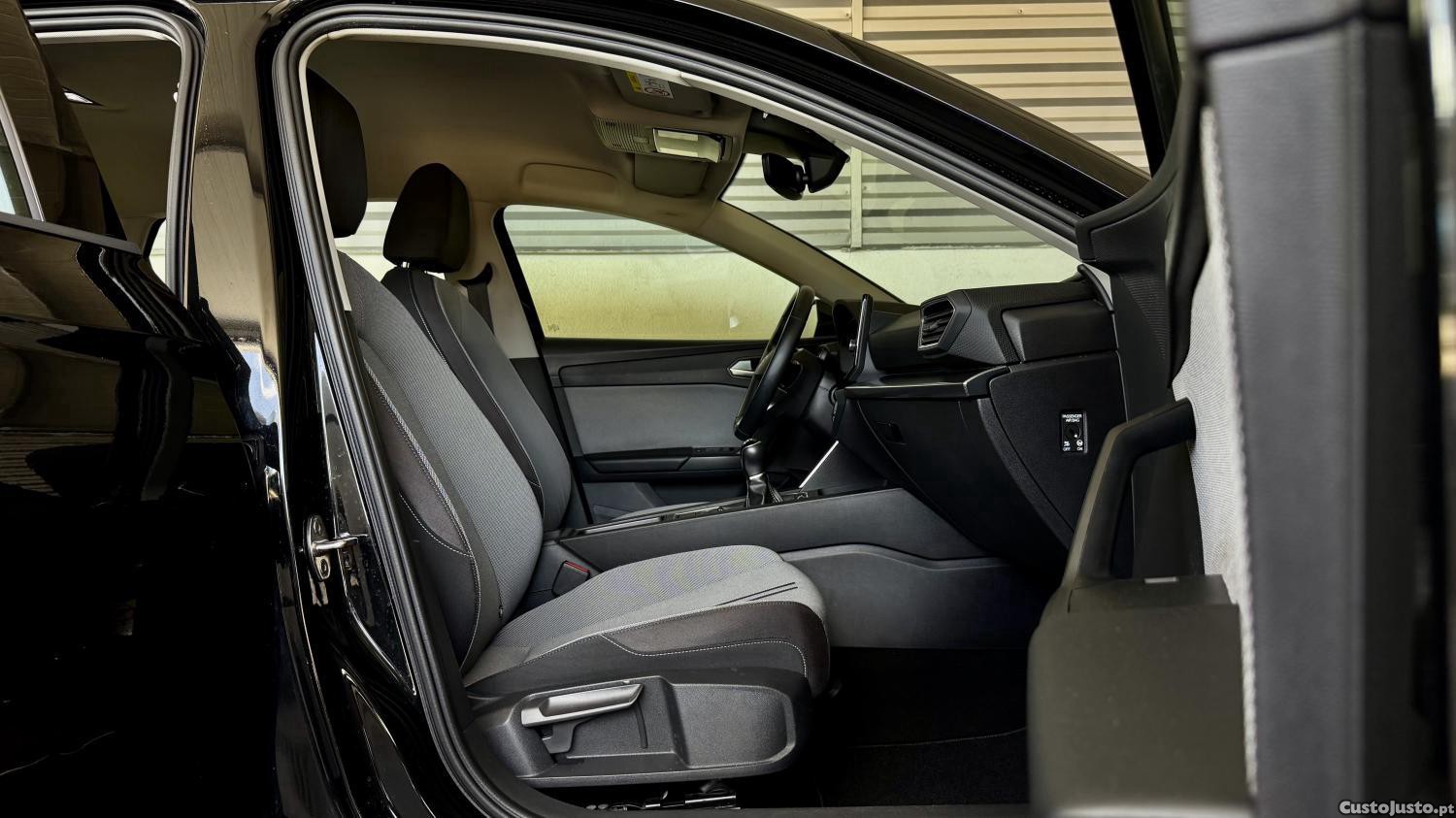 SEAT Leon 2.0 TDI Style — fotografia 11