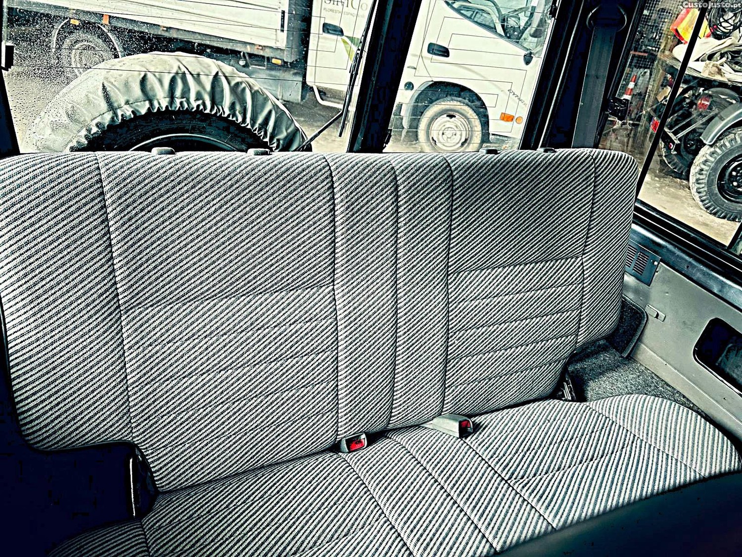 Toyota Land Cruiser VKZJ70 — fotografia 6