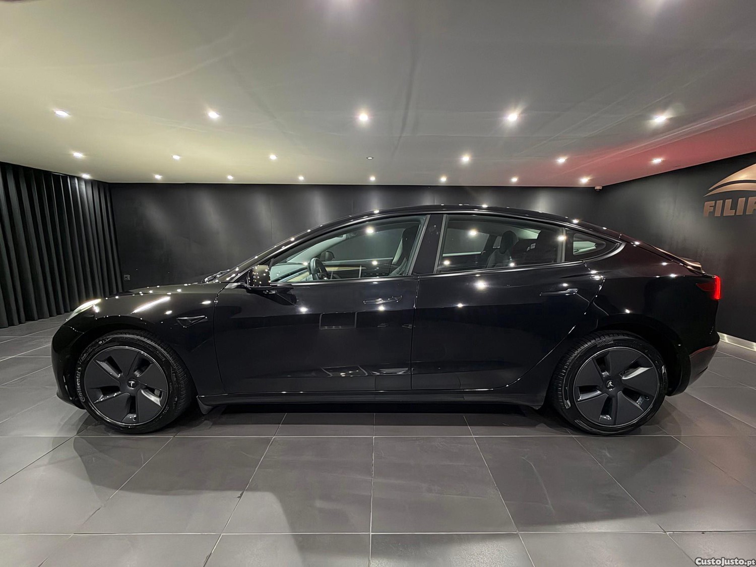 Tesla Model 3 Standard RWD — fotografia 22