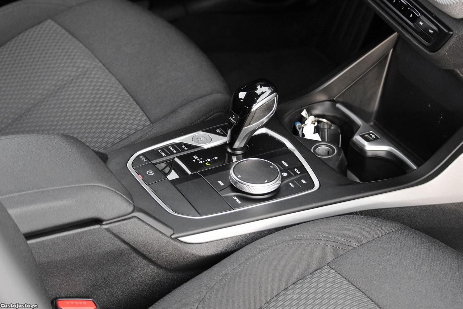 BMW 116 d Advantage Auto — fotografia 15