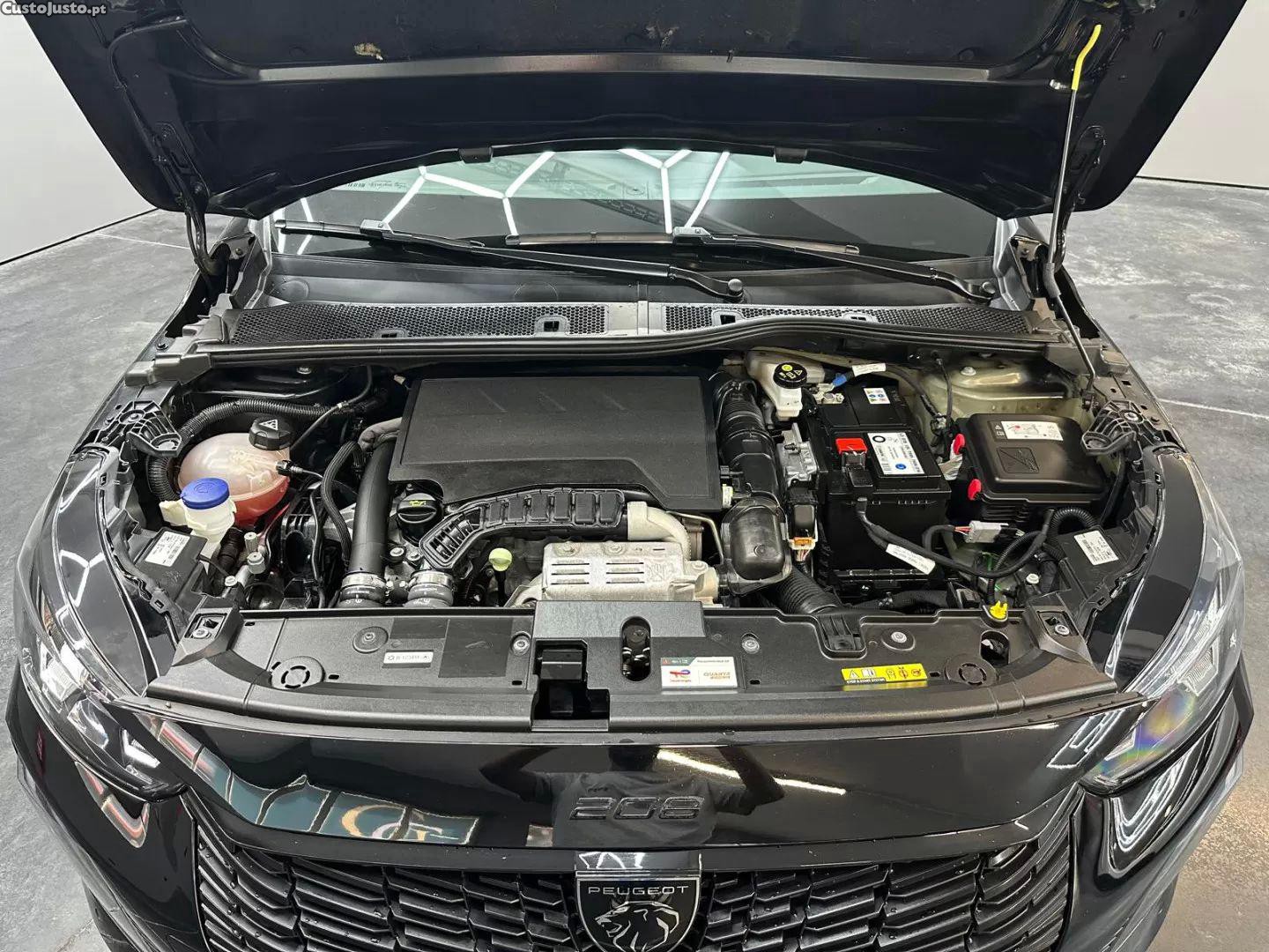Peugeot 208 1.2 allure — fotografia 9