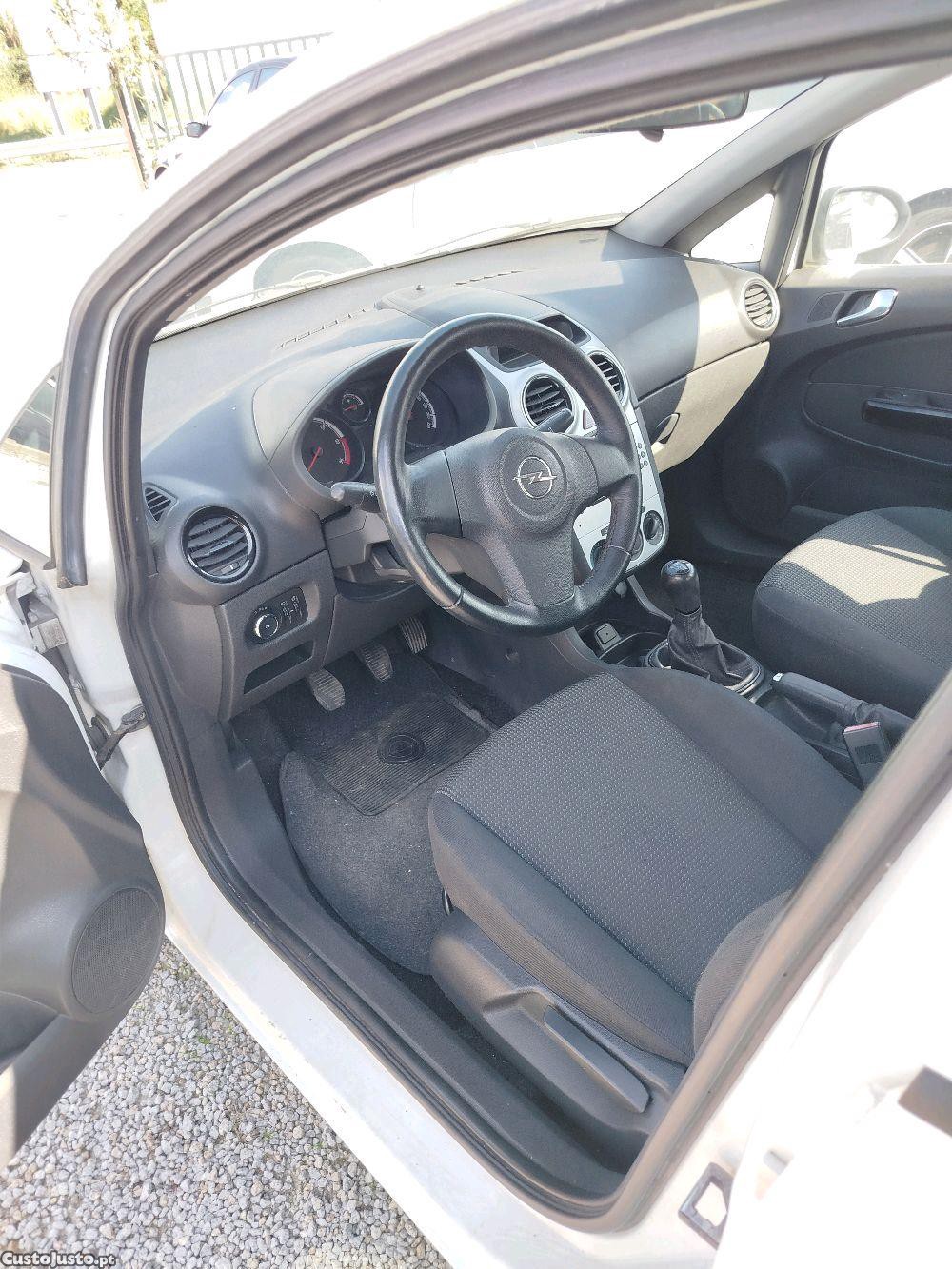 Opel Corsa 1.3 cdti — photo 4