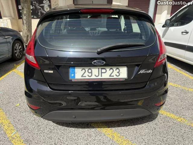 Ford Fiesta 1.4 tdci — fotografia 9