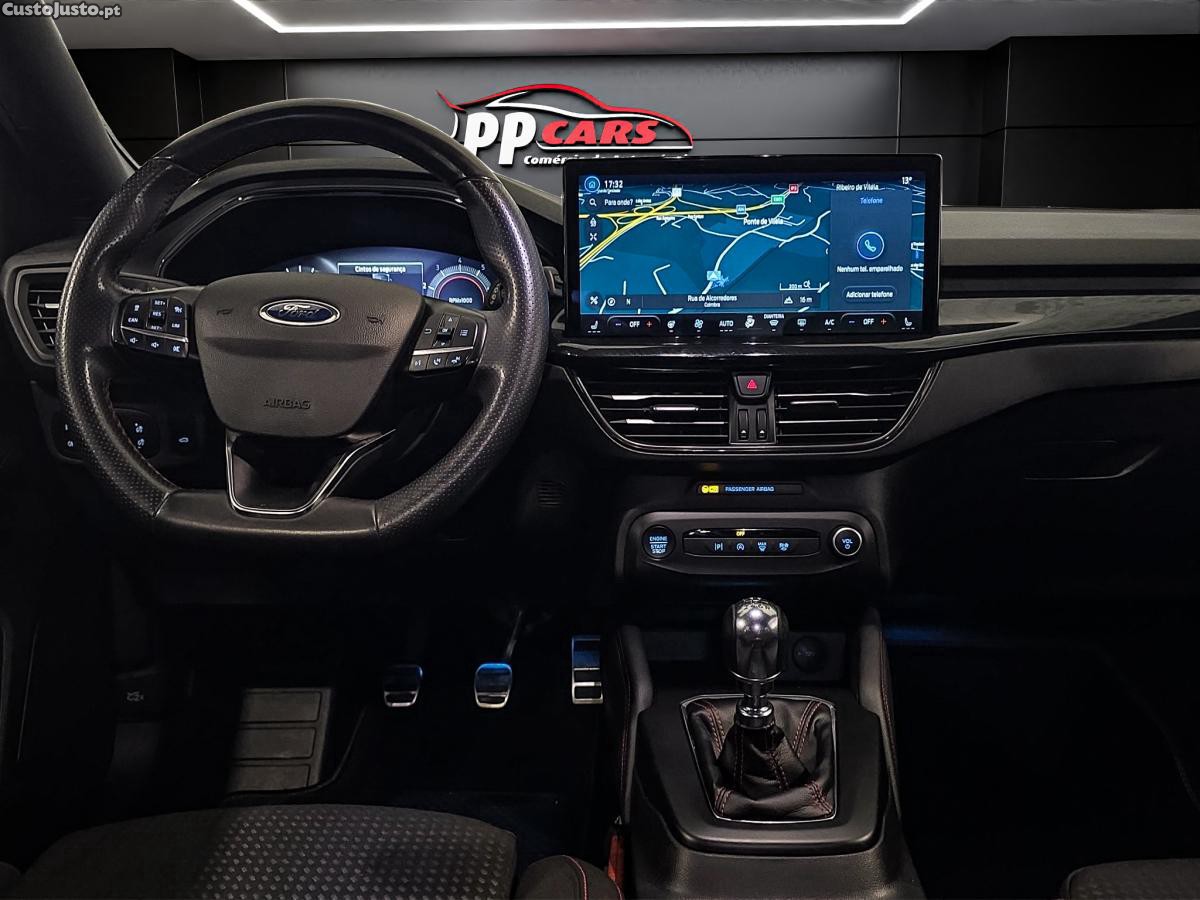 Ford Focus 1.0 EcoBoost MHEV ST — fotografia 17