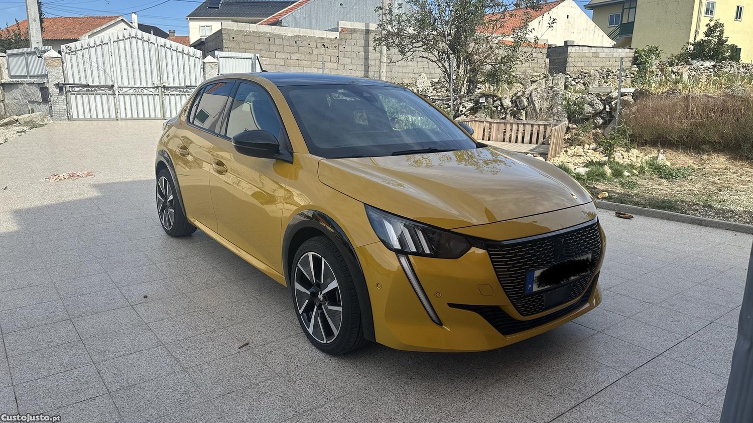 Peugeot e-208 Gt - 22 — photo 3