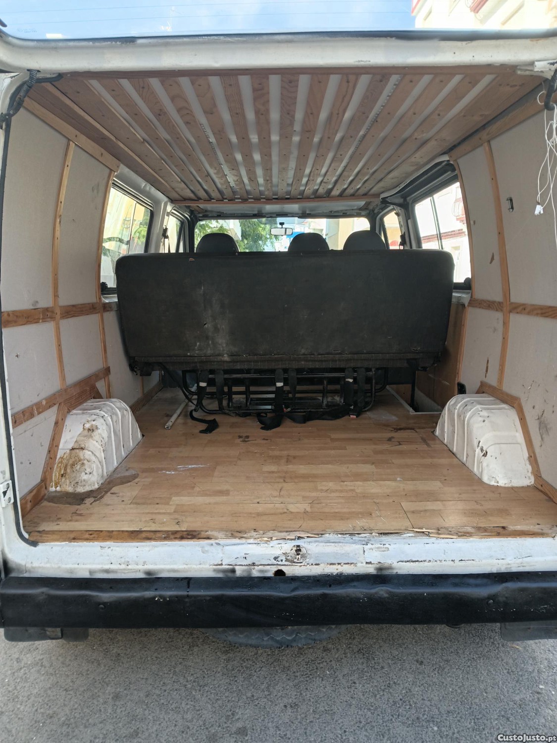 Ford Transit 2.5 — photo 2