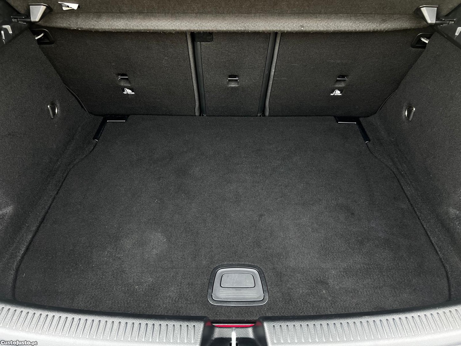 Mercedes-Benz A 180 A180 D AMG Line Automático — fotografia 9