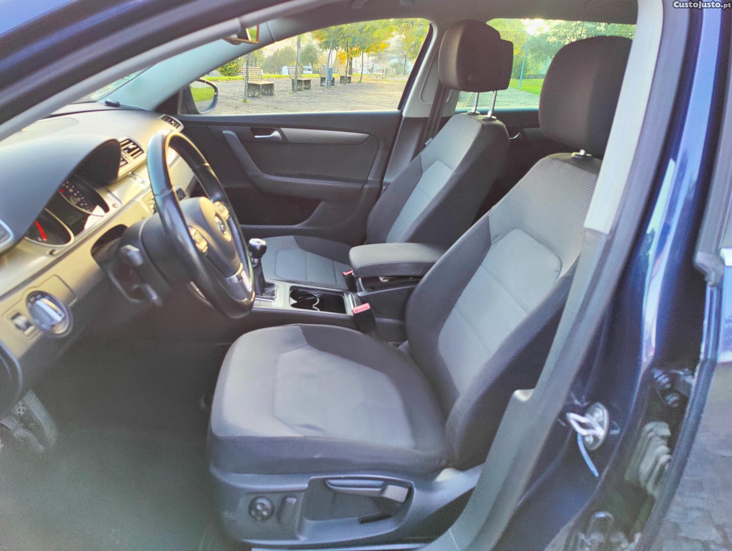 Volkswagen Passat Variant 2.0 TDi Confortline — fotografia 3