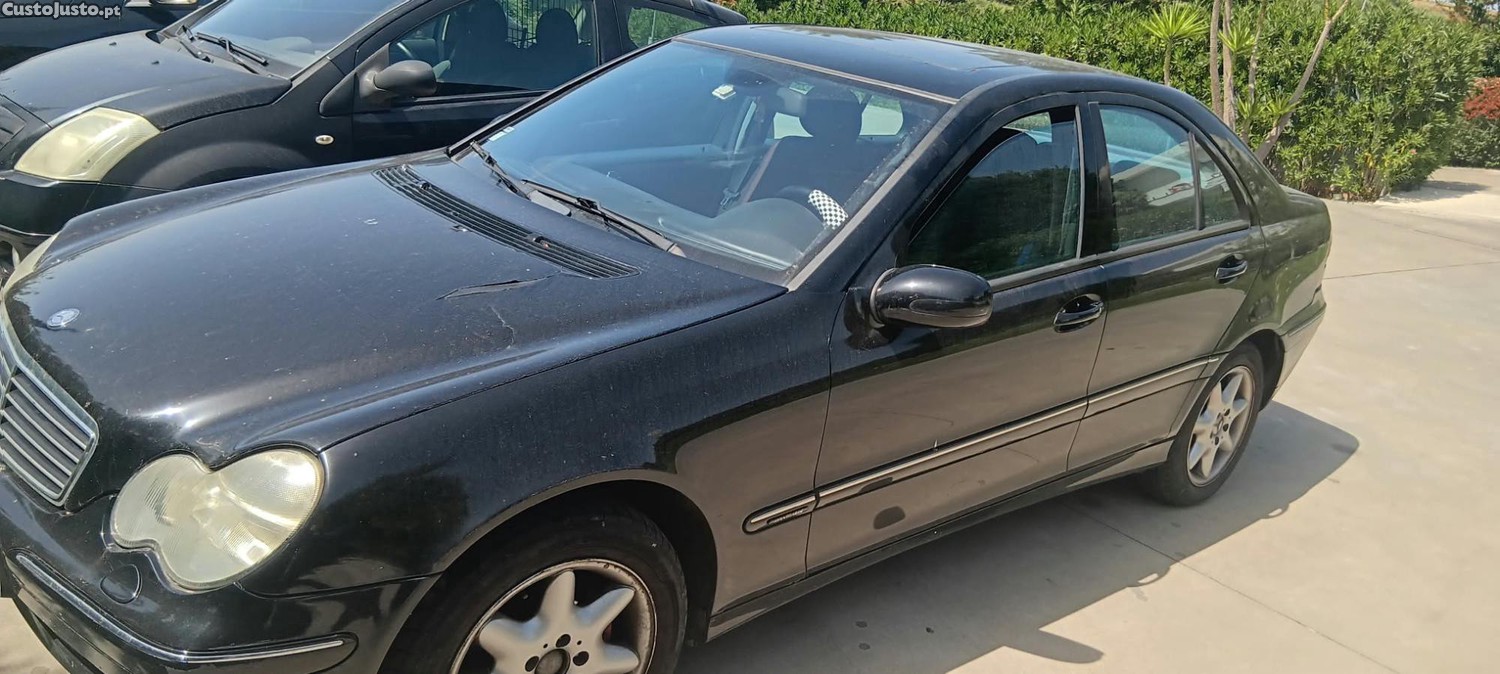Mercedes-Benz C 220 2001 — photo 4