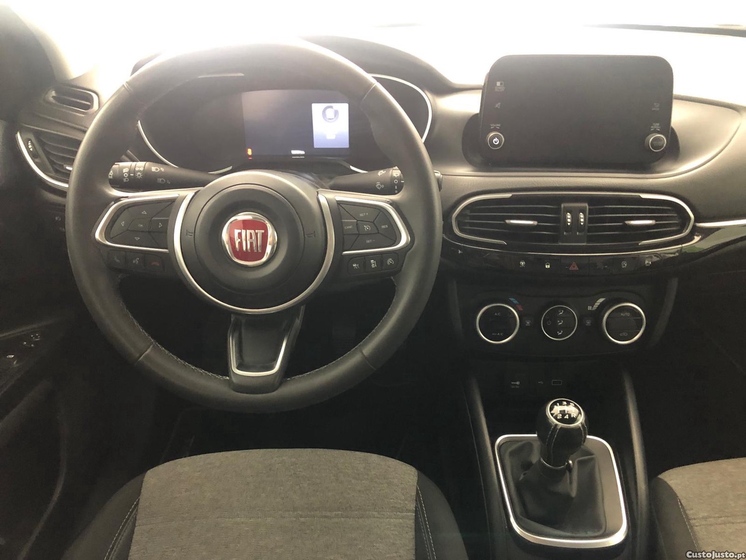 Fiat Tipo CROSS 1.3 Multijet - 21 — photo 4