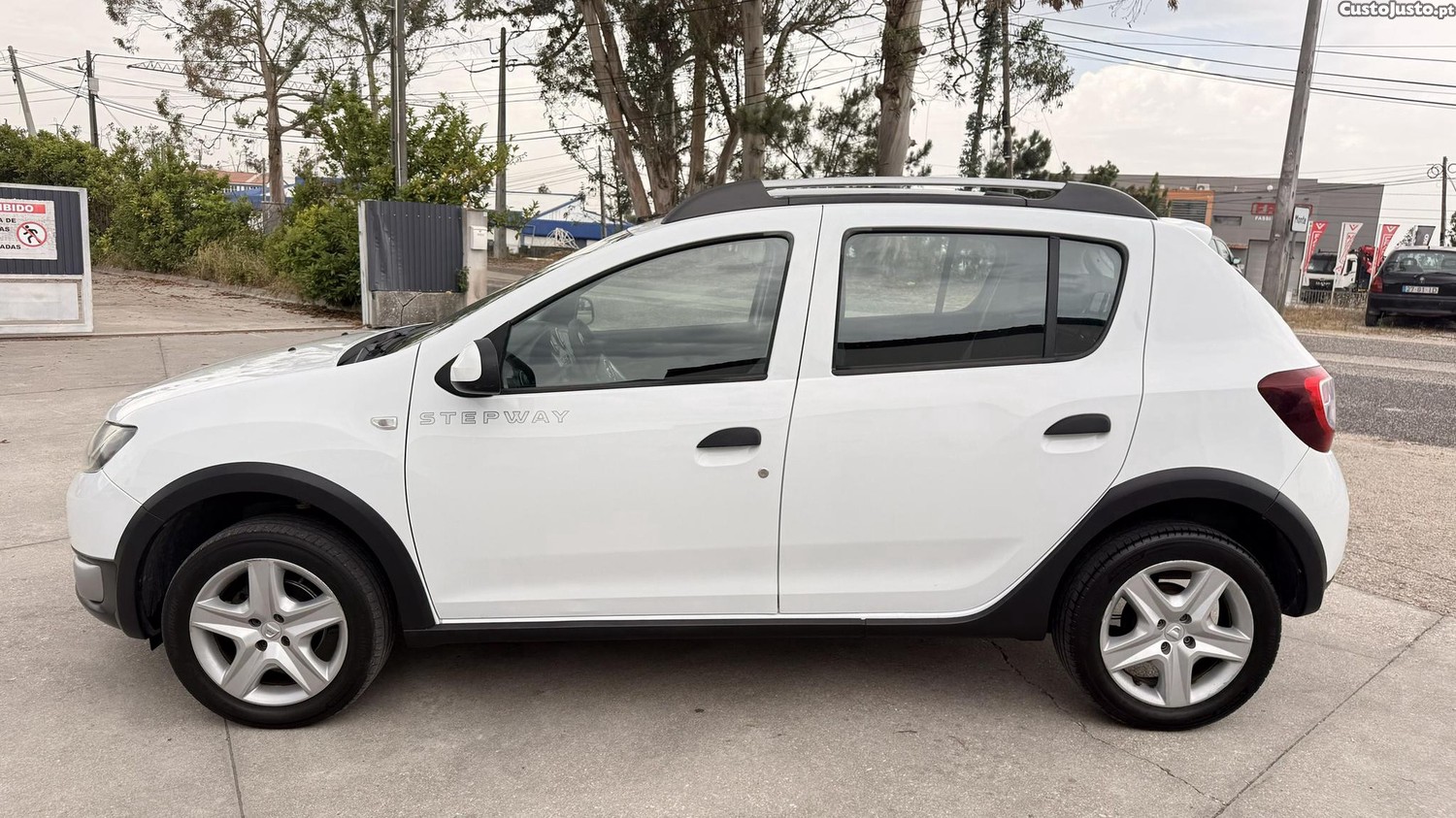 Dacia Sandero Stepway 0.9 TCe de 2015 — fotografia 11