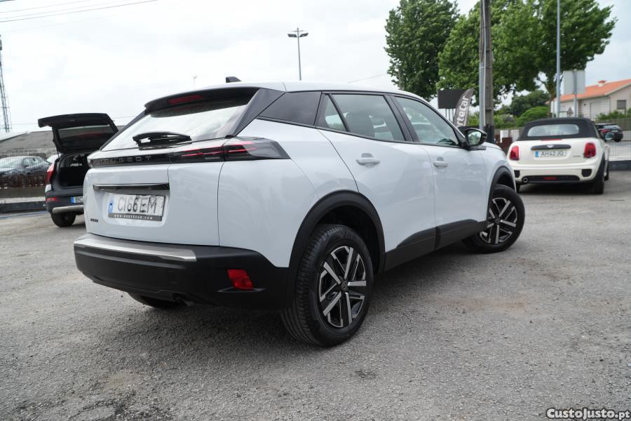 Peugeot 2008 PureTech 100 Stop&St — fotografia 11