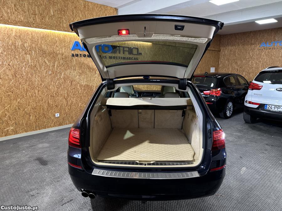 BMW 520 d Line Luxury Auto — fotografia 3