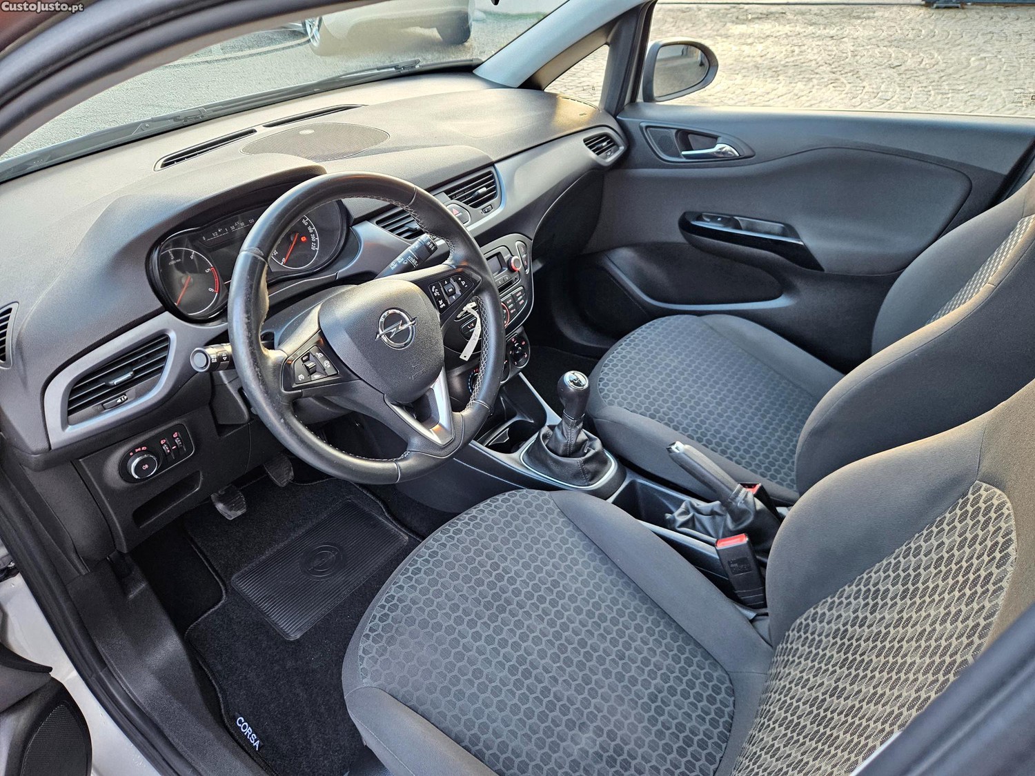 Opel Corsa E 1.3 CDTI Business Edition — fotografia 14