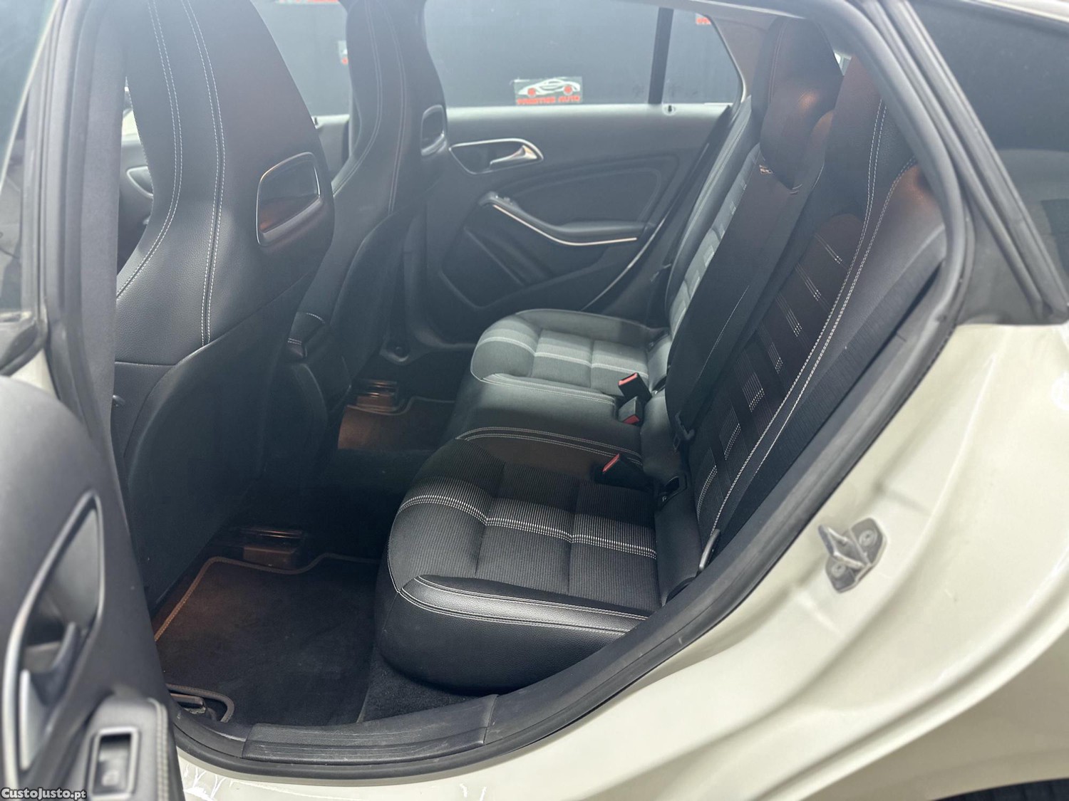 Mercedes-Benz CLA 200 Shooting Brake - 18 foto 4