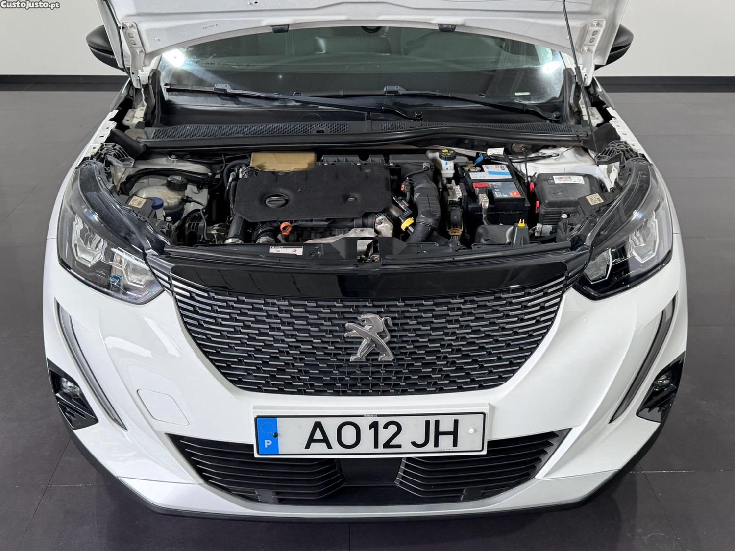 Peugeot 2008 1.5 BLUEHDI ALLURE 110CV - NACIONAL — fotografia 3