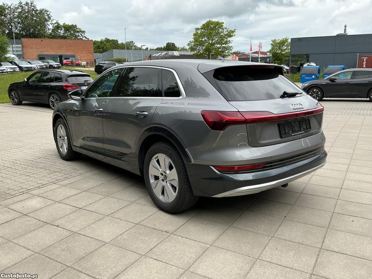 Audi e-tron Advanced — fotografia 15