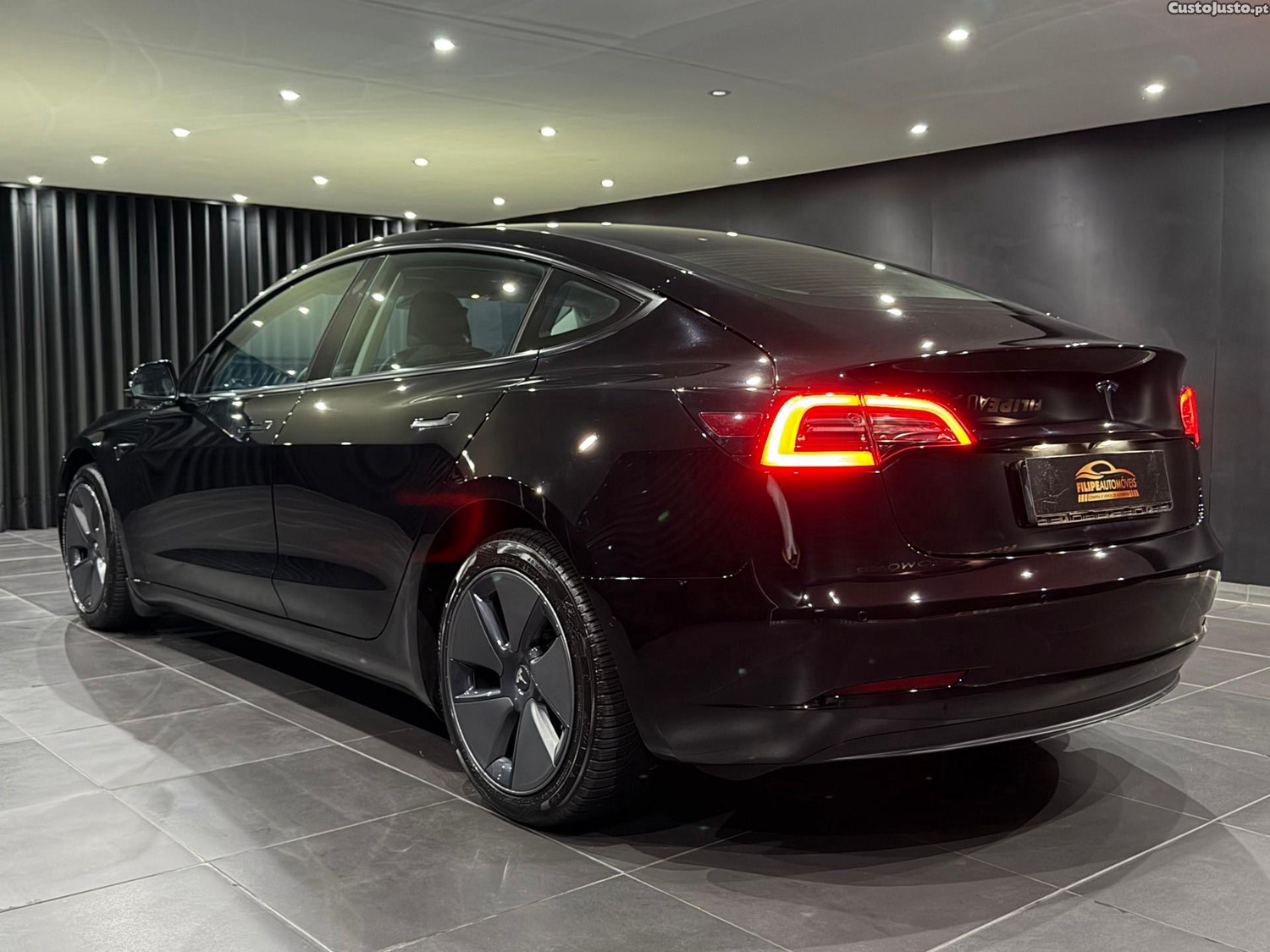 Tesla Model 3 Standard RWD — fotografia 20