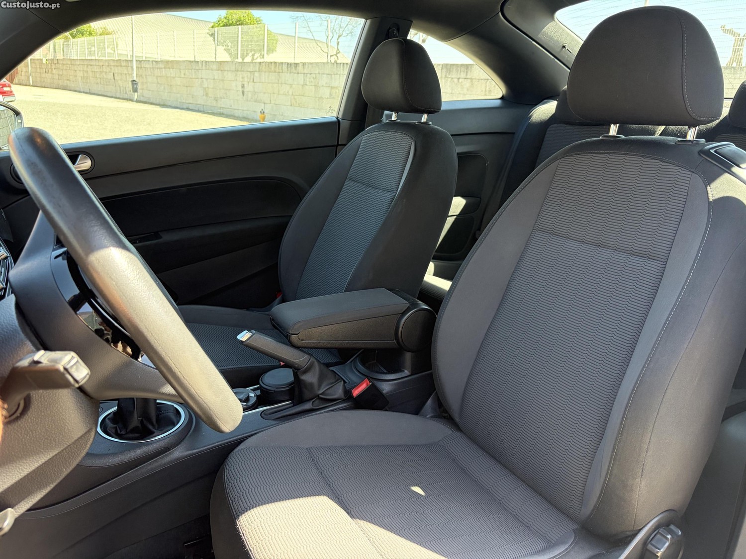 Volkswagen New Beetle 1.2TSi 105CV — fotografia 2
