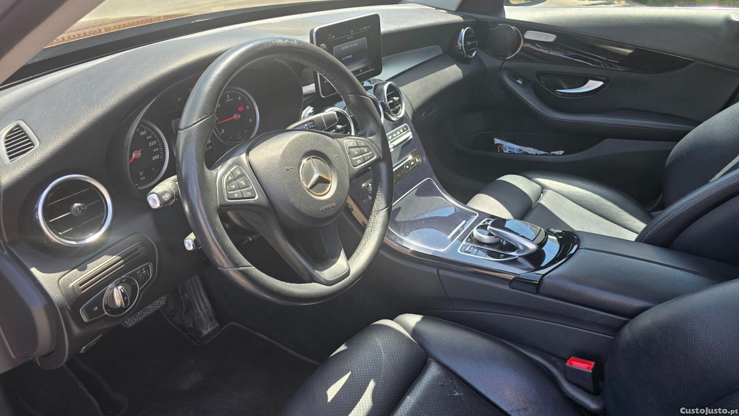 Mercedes-Benz C 200 d AMG Line — fotografia 9