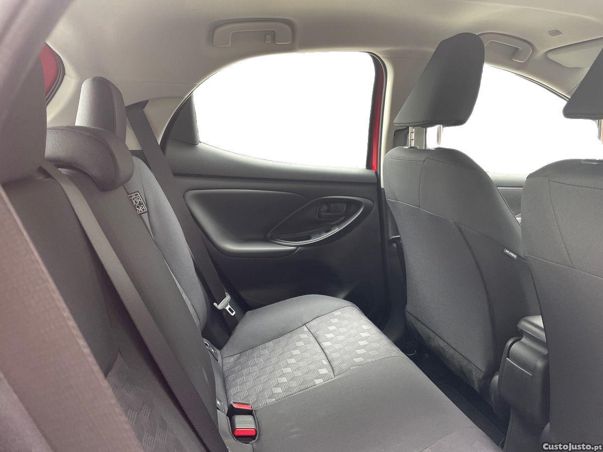 Toyota Yaris 1.5 HDF Comfort Plus — fotografia 10