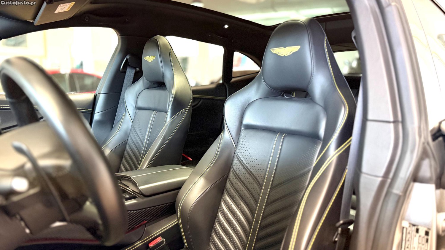 Aston Martin DB X 707 — fotografia 14