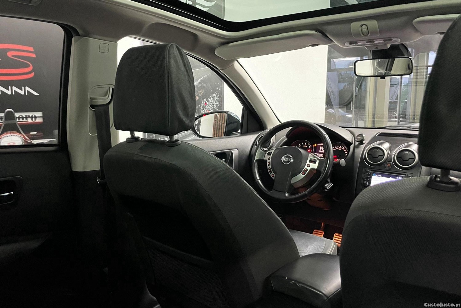 Nissan Qashqai 1.5 dCi Acenta C/ Teto panorâmico — fotografia 2