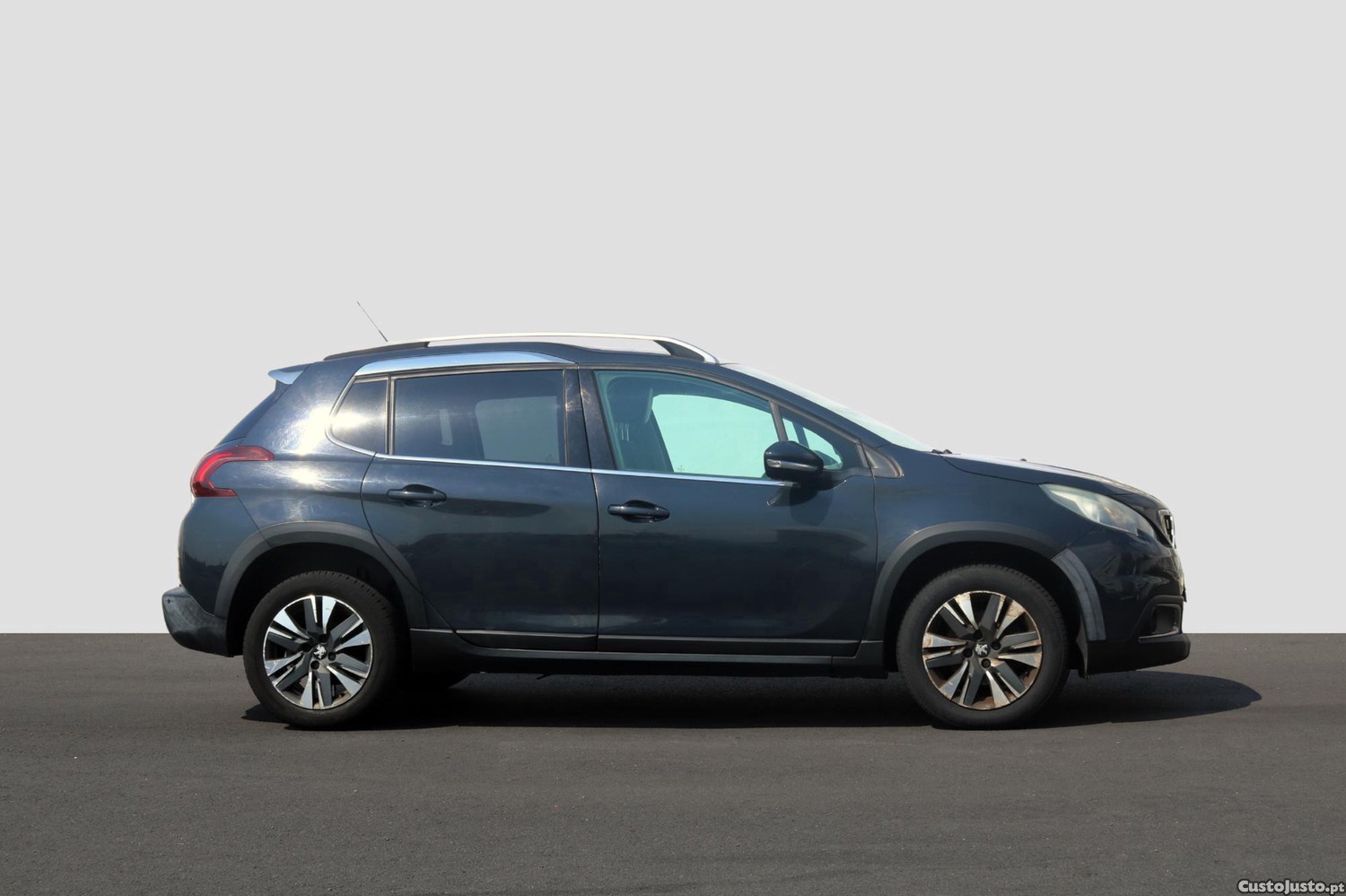 Peugeot 2008 Allure 1.2 PureTech - 19 — photo 4