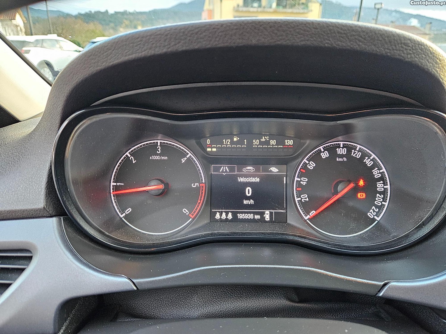 Opel Corsa E 1.3 CDTI Business Edition — fotografia 13