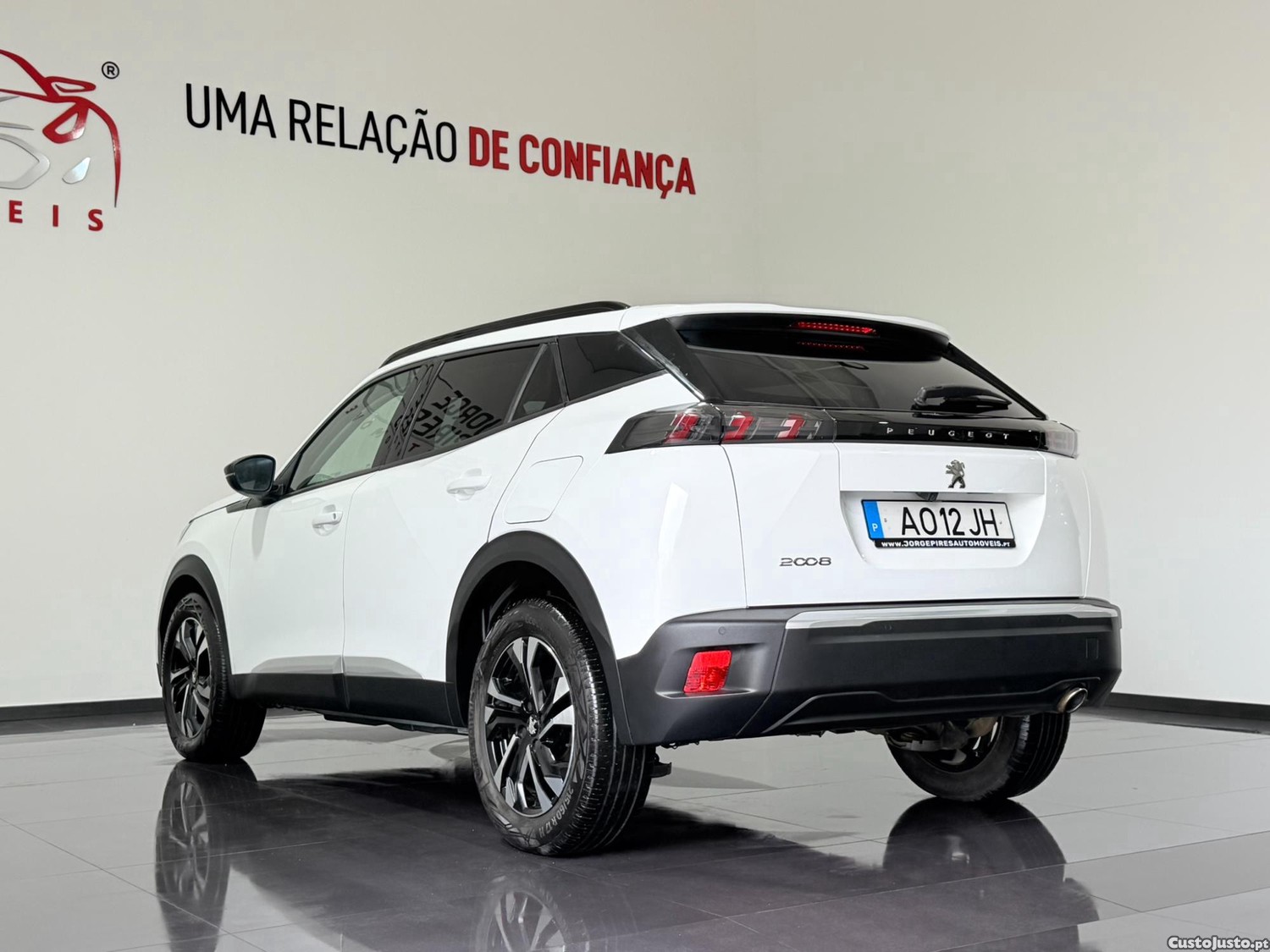 Peugeot 2008 1.5 BLUEHDI ALLURE 110CV - NACIONAL — fotografia 25