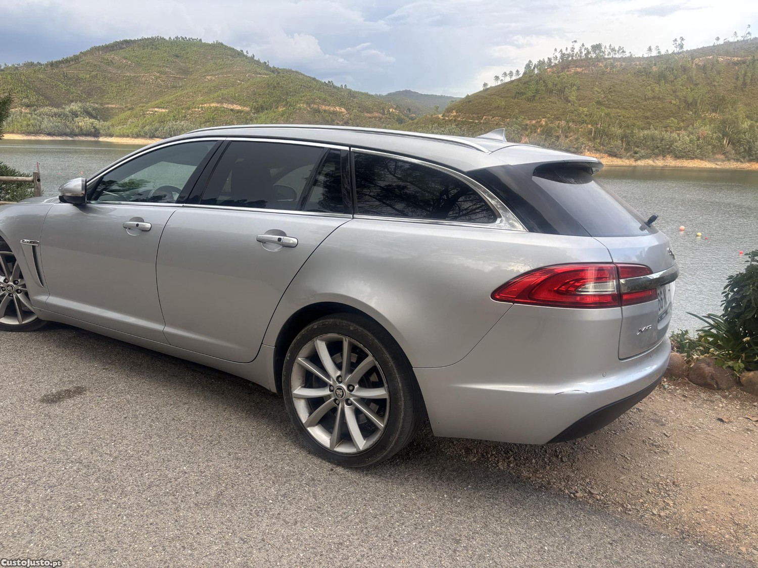 Jaguar XF Sportsbrake 2.2 diesel — photo 4