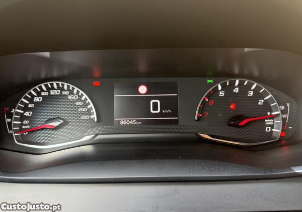 Peugeot 208 Active — fotografia 6