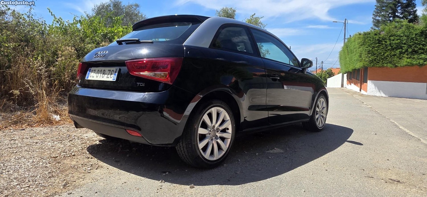 Audi A1 1.6 TDI Advance — fotografia 6