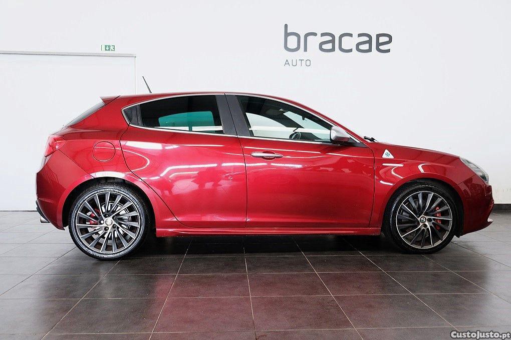 Alfa Romeo Giulietta 1.8 TBi 16V Quadrifoglio Verde — fotografia 10