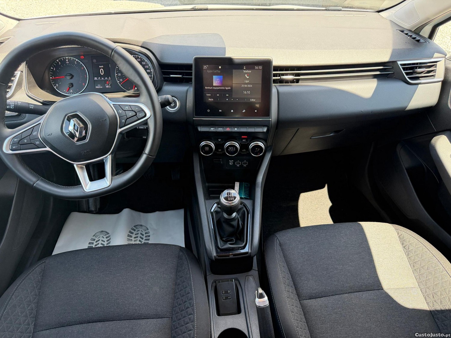 Renault Clio 1.0 TCe Techno — fotografia 8
