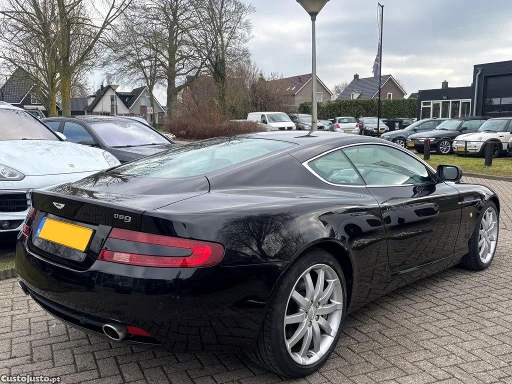 Aston Martin  Coupé Touchtronic - 05 — photo 3