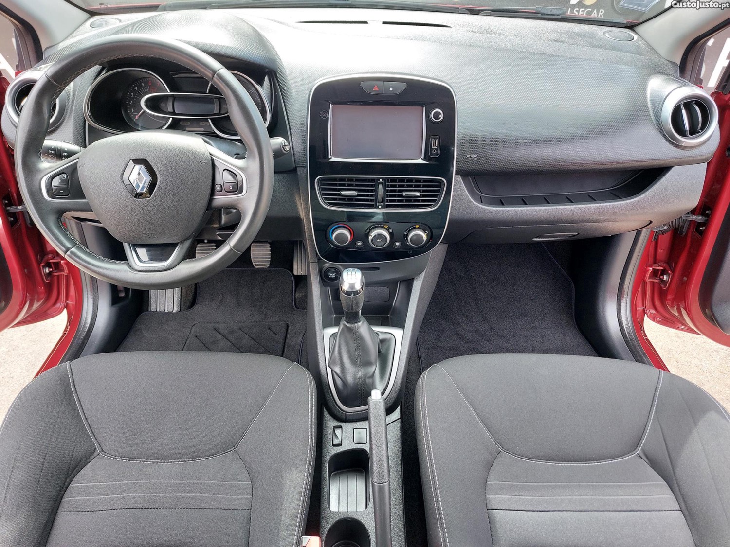 Renault Clio sport tourer 0.9 tce 90cv, limited — fotografia 6
