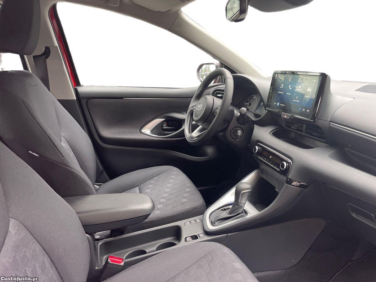 Toyota Yaris 1.5 HDF Comfort Plus — fotografia 11