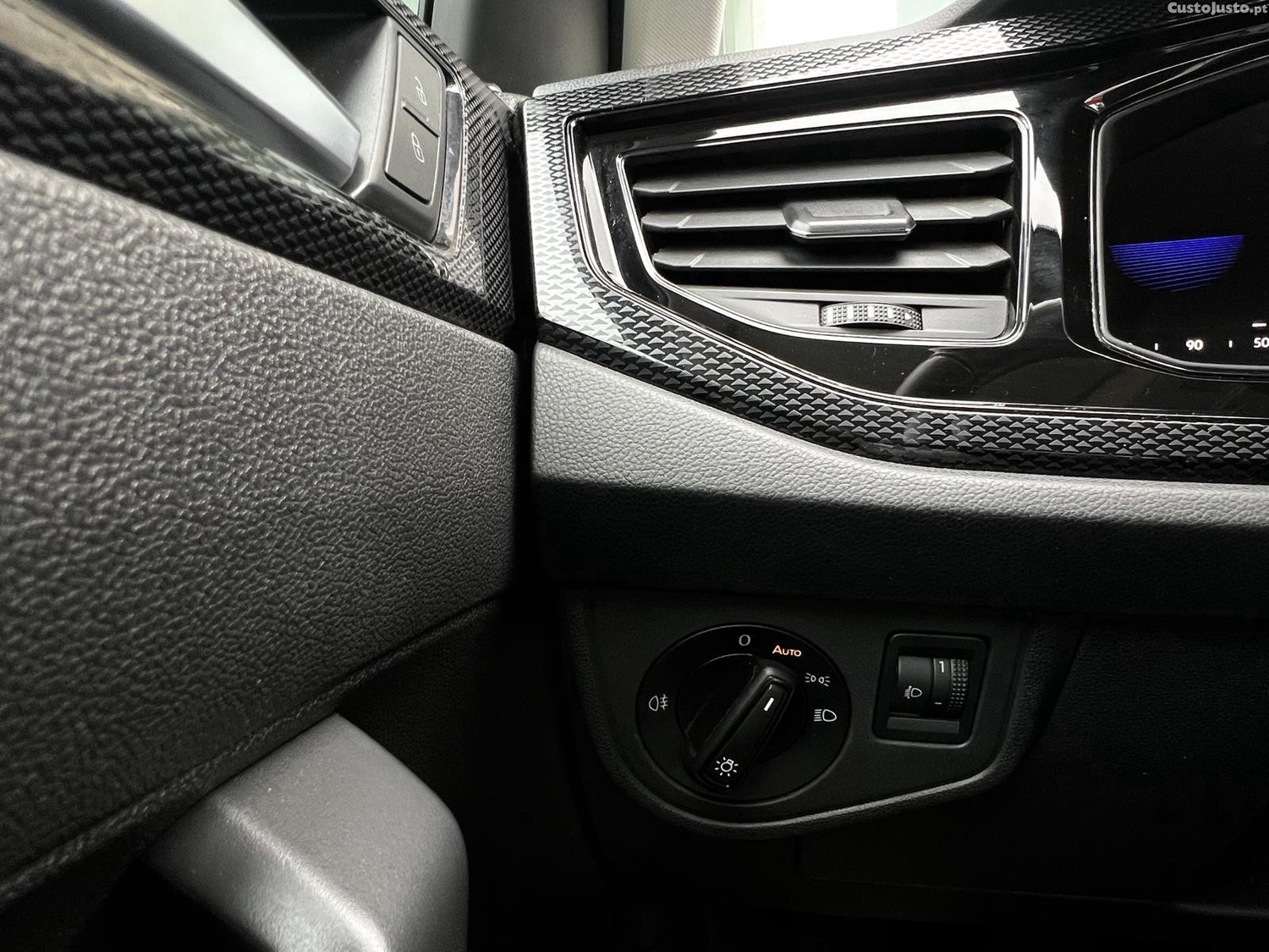 Volkswagen Taigo 1.0 TSI Urban — fotografia 8