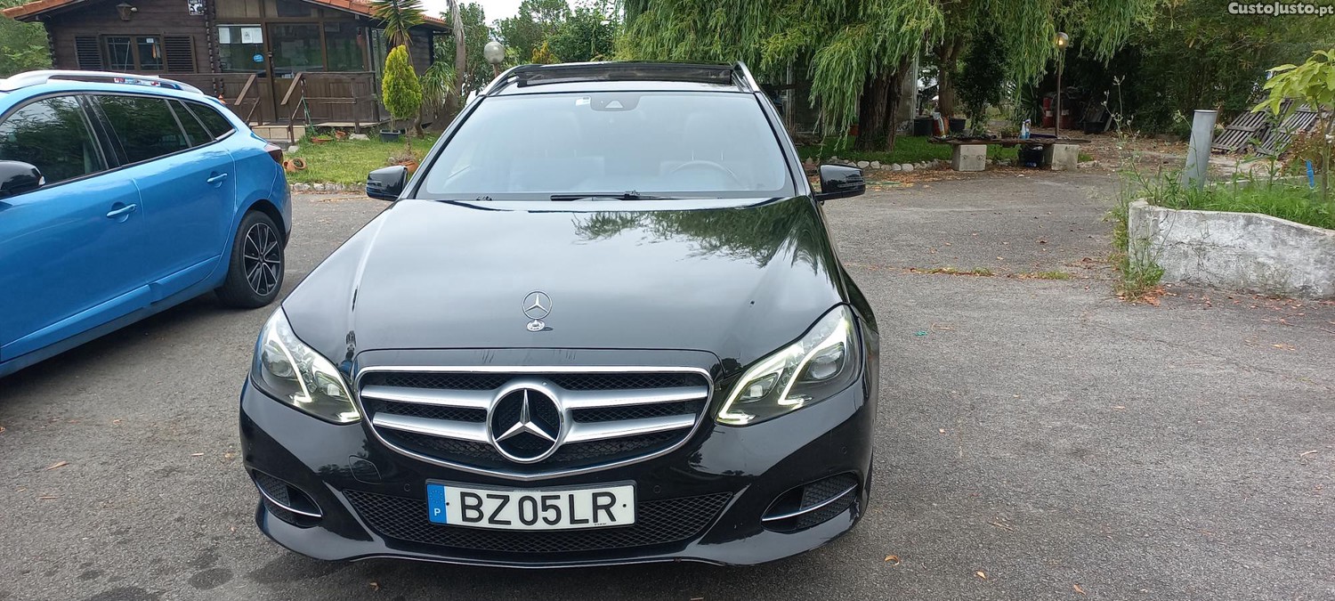 Mercedes-Benz E 220 170cv Avantgarde panorâmico — fotografia 2