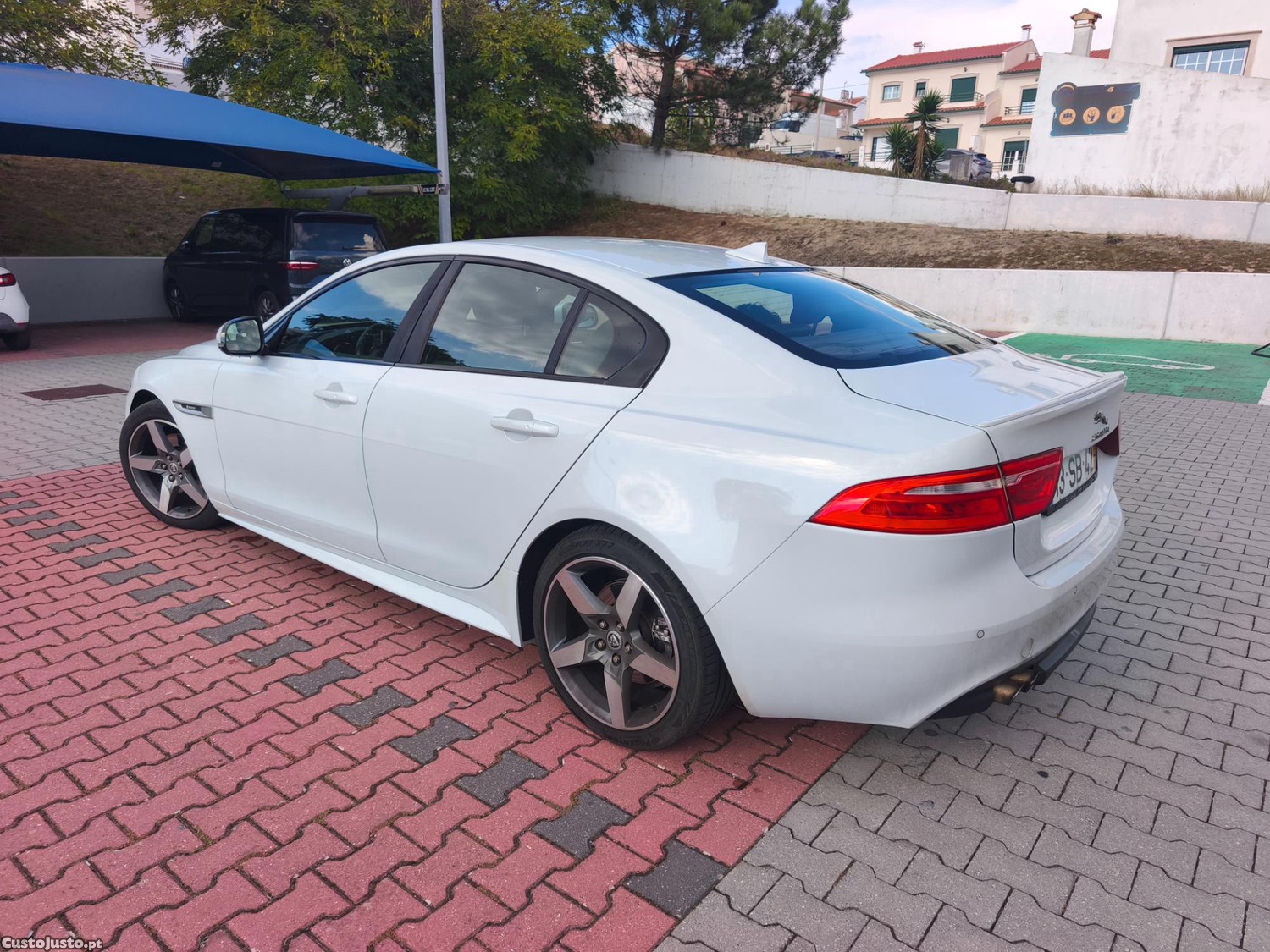 Jaguar XE R-sport - 16 foto 5